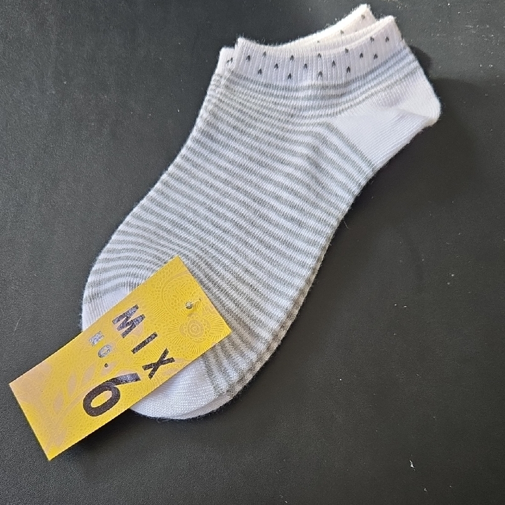 Mix No. 6 White And Gray Ankle Socks 1 Pair New